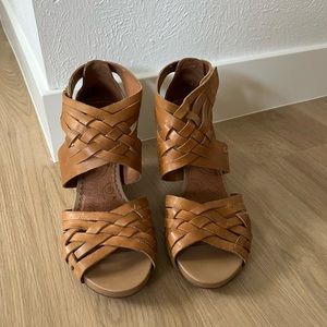 Clarks Indigo Woven Leather Wedge